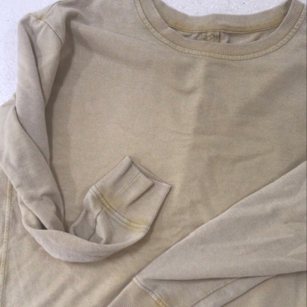SOLD💕Light Yellow Distressed Long Sleeve Top - Picture 3 of 3